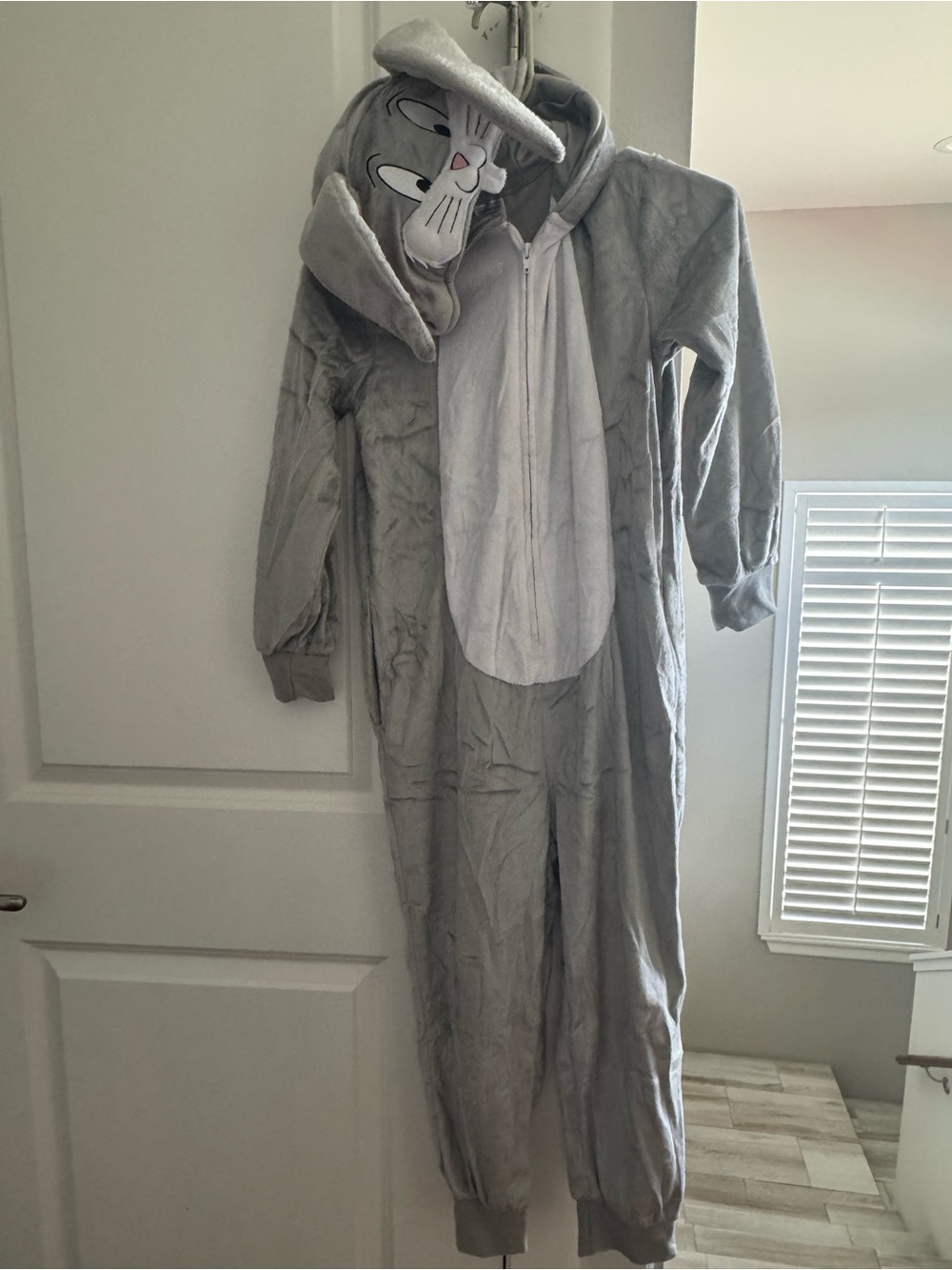 Kids M bugs bunny costume Gray with Hood